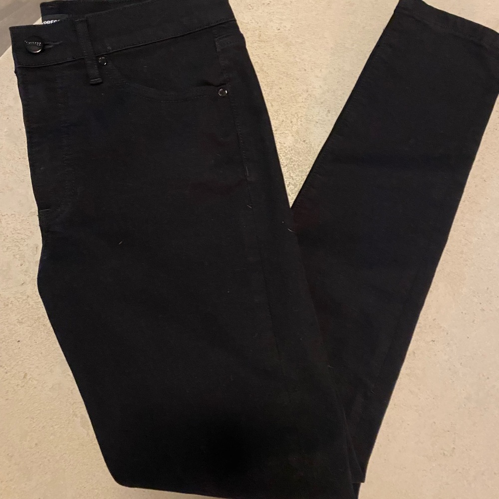 Black skinny jeans